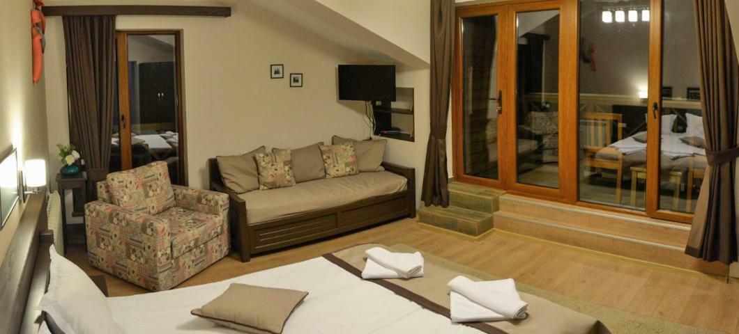 Family Hotel Balkanci Uzana Ngoại thất bức ảnh